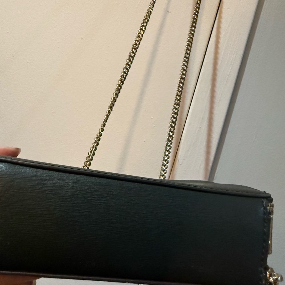 NWT Kate Spade Emerald Green Leather Crossbody Bag with Gold Chain - Picture 8 of 11